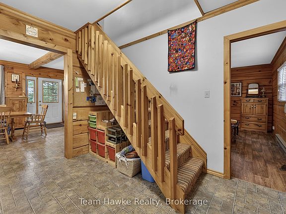 5th image of 698 Tiny Beaches Rd S