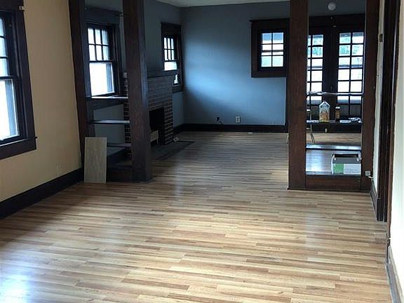 4th image of 107 W Hendricks St