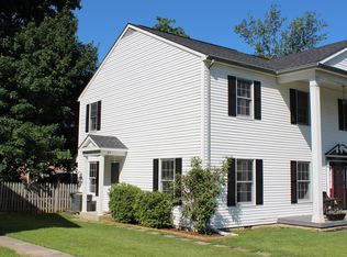 37 Berkeley Ct, Charles Town, WV 25414