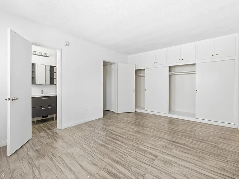 5168 Yarmouth Ave #26 — Photo 11