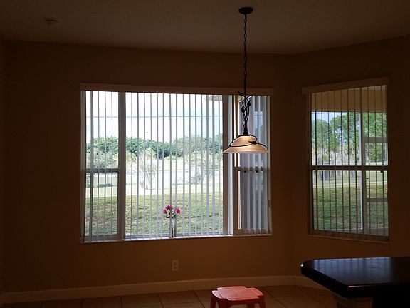 Family/Kitchen Dining 