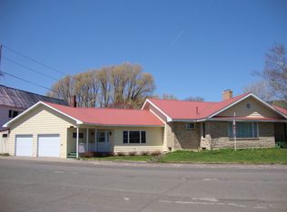 401 8th St, Calumet, MI 49913