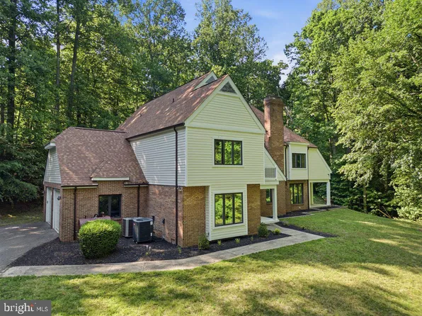 4200 Henry Ct, Saint Leonard, MD 20685