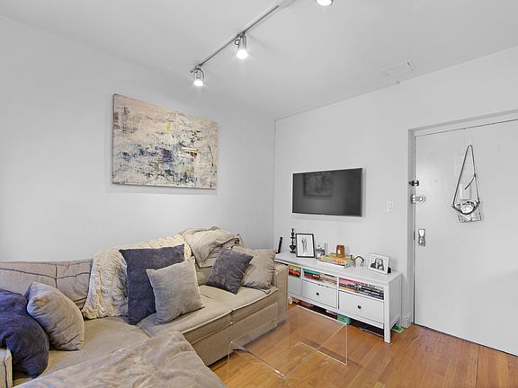 2nd image of 55 Barrow St APT 9