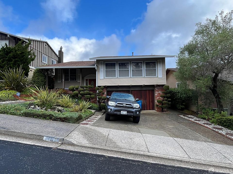 1st image of 1032 Everglades Dr Unit A