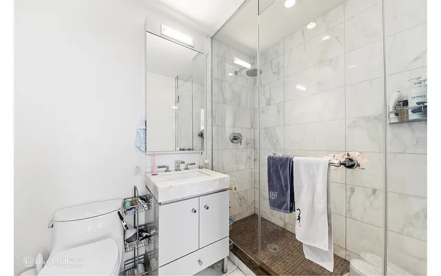 Rented by Douglas Elliman | media 26