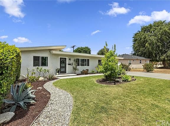 3rd image of 811 S Jenifer Ave
