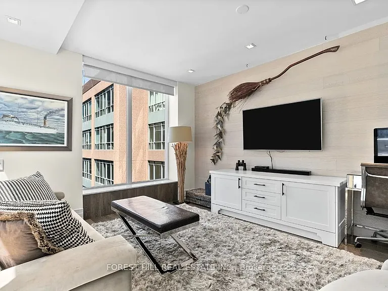 8 Colborne St #Penthouse 2701 — Photo 32