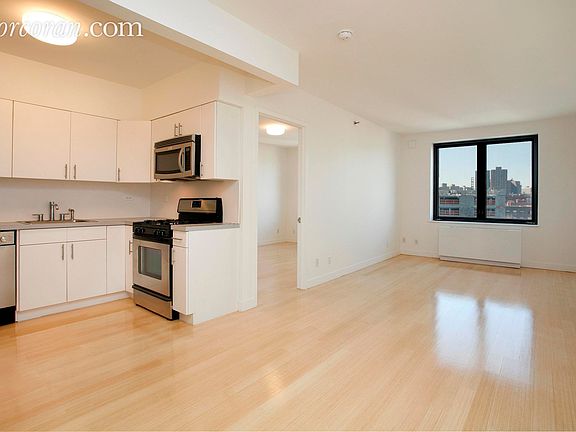4th image of 252 E 2nd St APT 6D