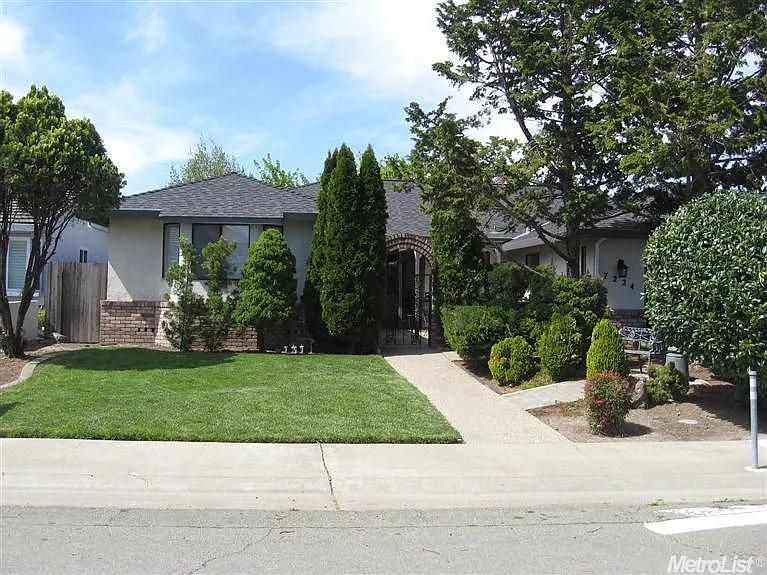 7224 Swale River Way photo 1