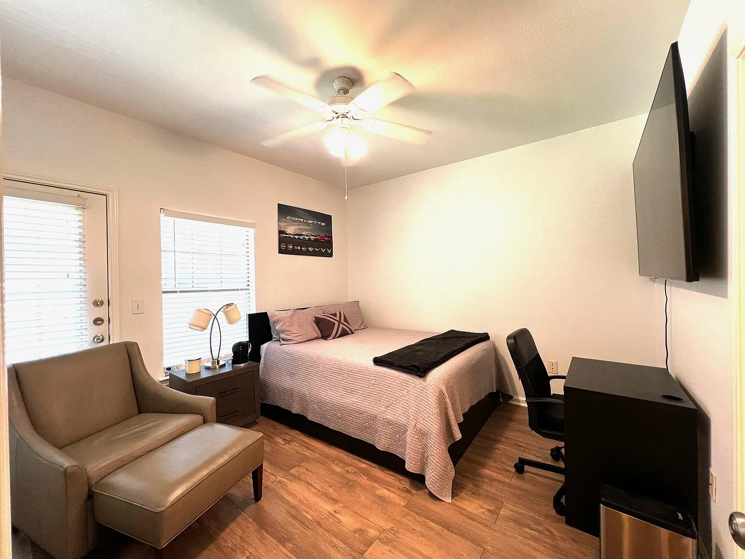 2 bed, 2.5 bath, 1259 sqft, $1,795 — Photo 3