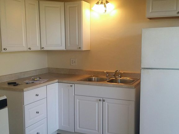 3rd image of 4574 Clairemont Mesa Blvd