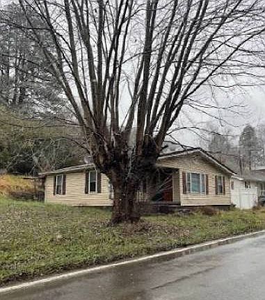 2nd image of 2443 Sandlick Rd