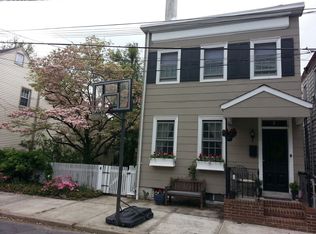8 3rd St, Bordentown, NJ 08505