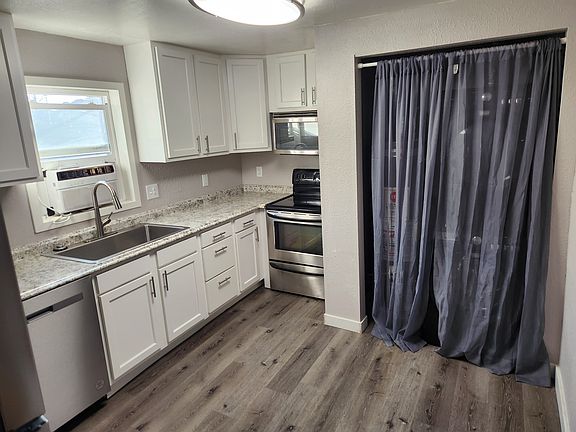 3rd image of 6690 E 63rd Pl