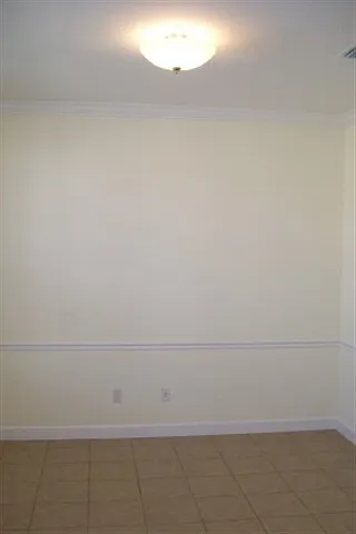 3 bed, 2.5 bath, 1800 sqft, $2,475 — Photo 3