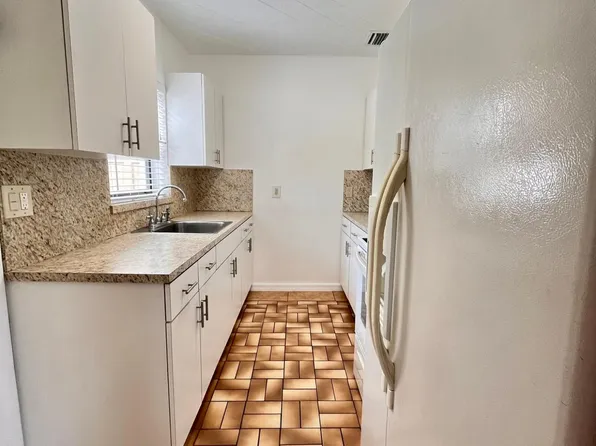 18481 NE 21st Ct, North Miami Beach, FL 33179