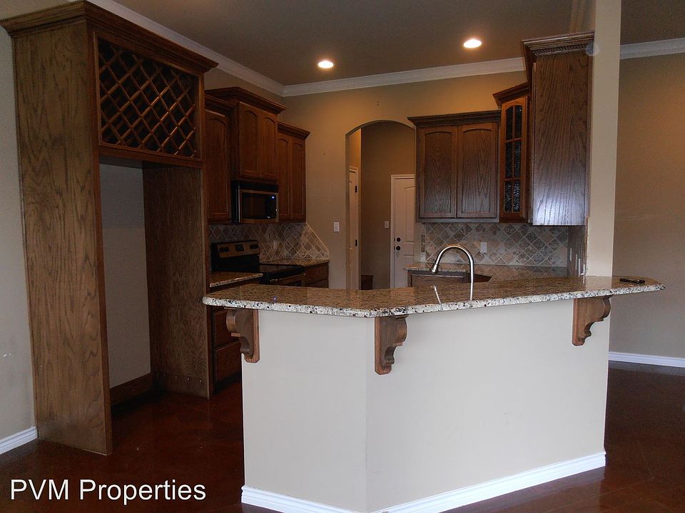 1st image of 3016 Silver Saddle Dr