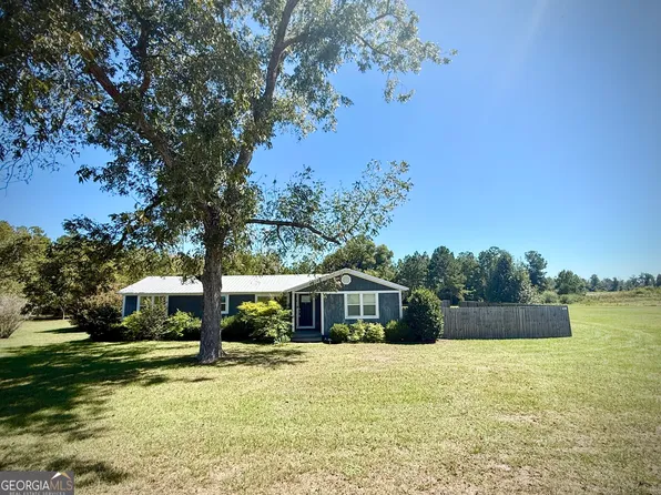 763 Bridgeford Church Rd, Hazlehurst, GA 31539