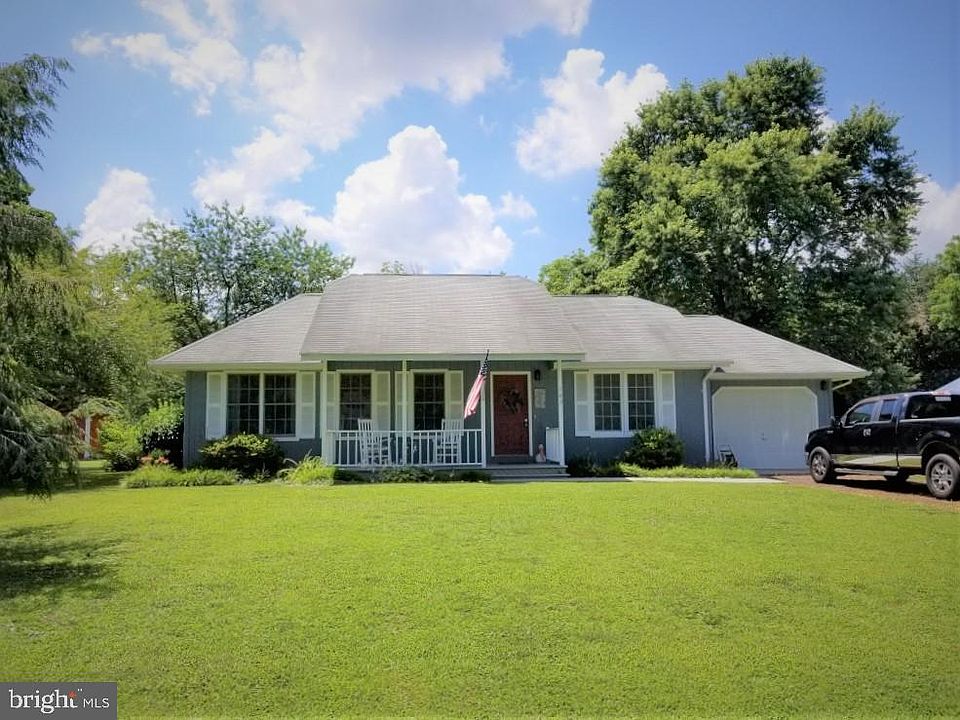 1st image of 143 Pier Pl
