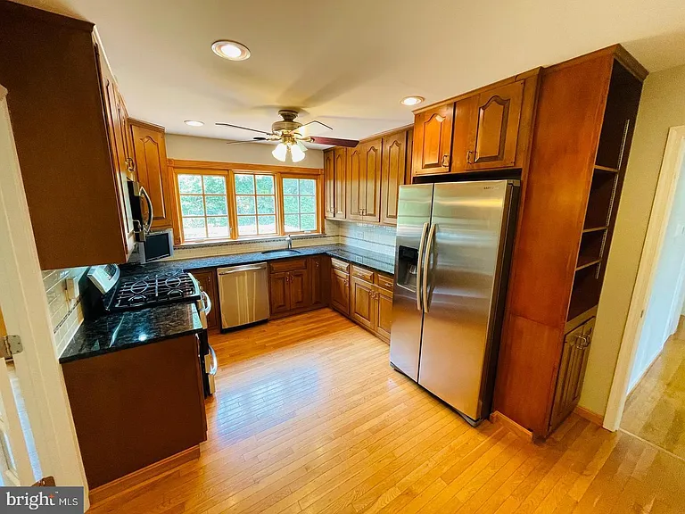 7115 Warbler Ln — Photo 12