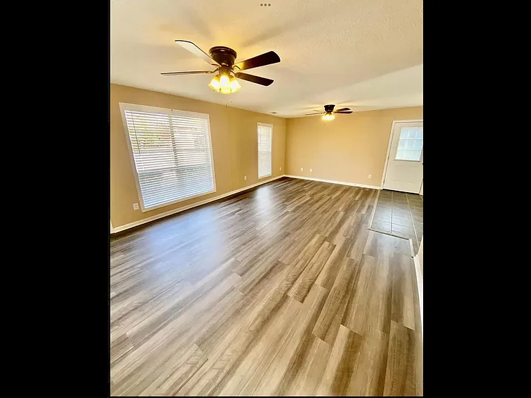 6112 Potomac Cir — Photo 6
