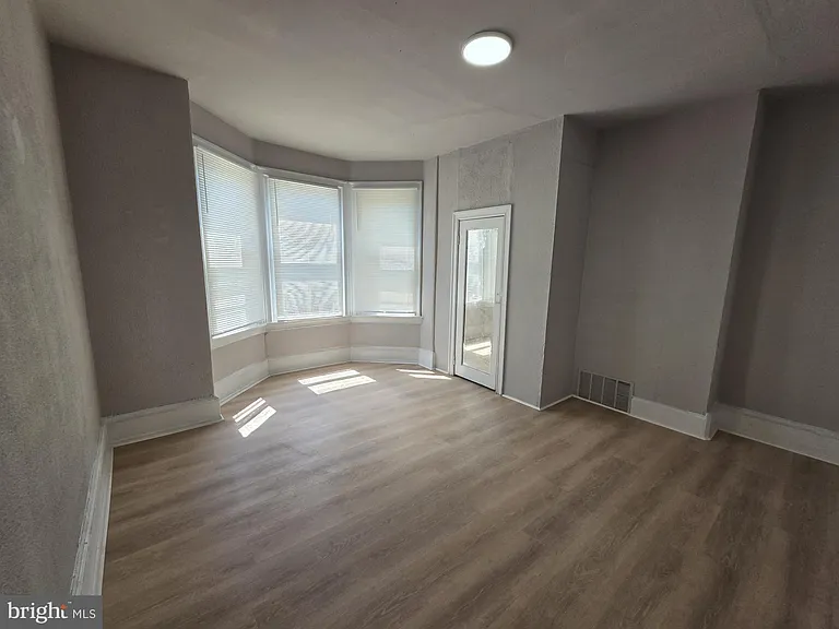 5137 Marion St — Photo 10