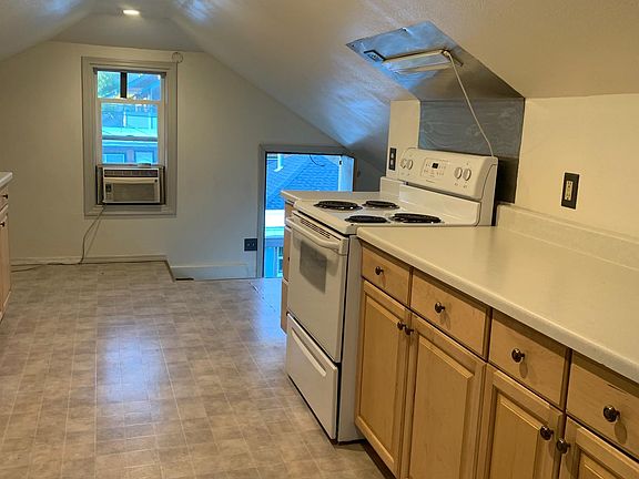 3rd image of 704 N 5th St W #B