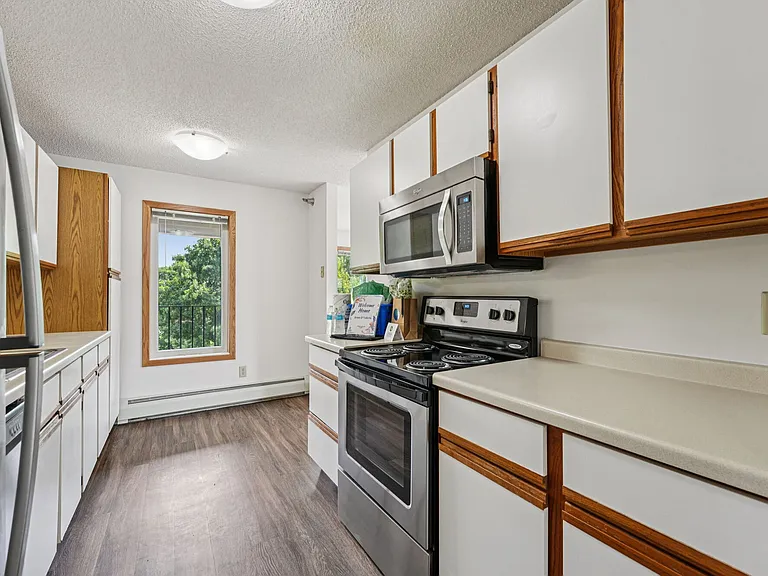 Oaks Lincoln Apartments — Photo 34