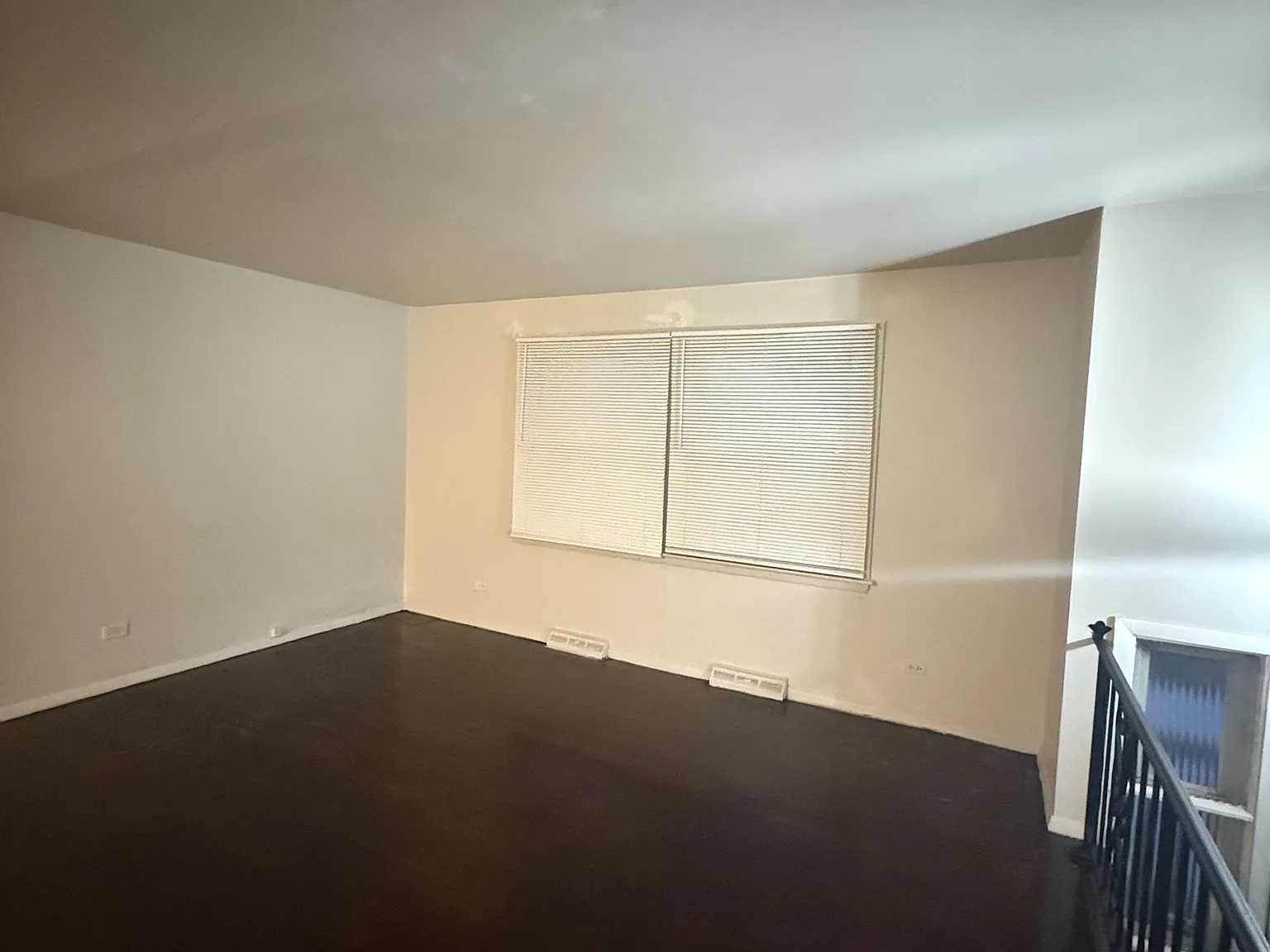 4 bed, 1.5 bath, 1600 sqft, $2,550 — Photo 2