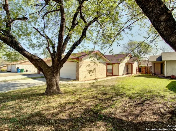 1346 Bayou, San Antonio, TX 78245