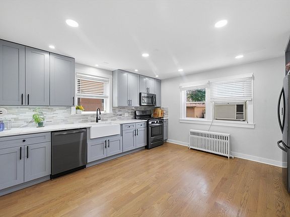 5th image of 2826 N Rutherford Ave