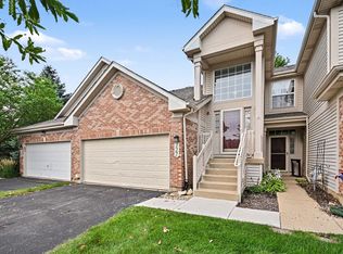 727 Crossing Way, Saint Charles, IL 60174