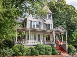 213 Riverside Dr, Morganton, NC 28655