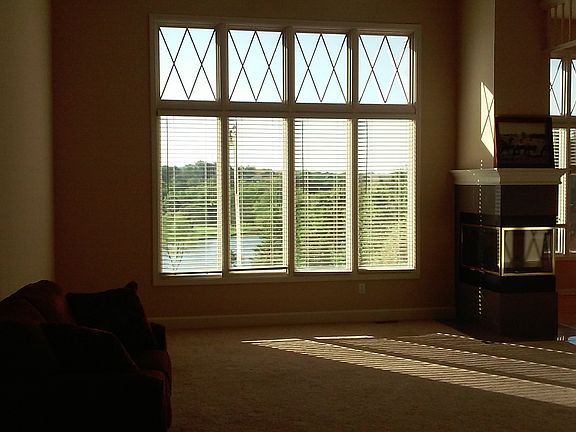 Living Room 2 story ceiling