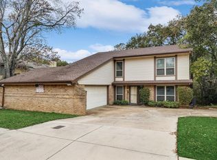 8 Indian Trl, Hickory Creek, TX 75065