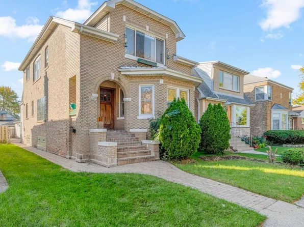 6049 W Roscoe St #Basement, Chicago, IL 60634