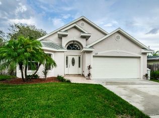 1123 Dogwood Dr, Dunedin, FL 34698
