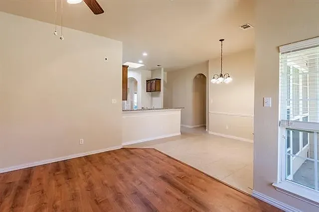 901 Witherby Ln — Photo 21