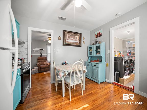 4th image of 18744 Fairground Rd