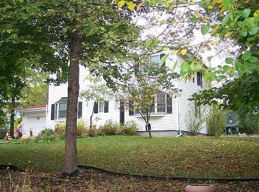 1st image of 22 Larchwood Dr