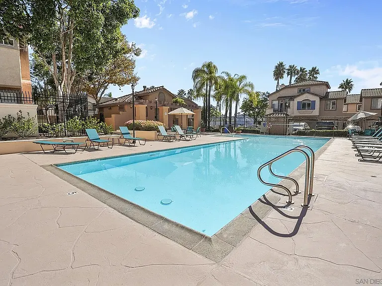 11380 Via Rancho San Diego #C — Photo 27