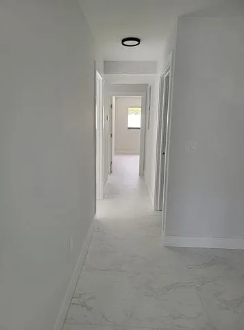 240 SW 7th St — Photo 8