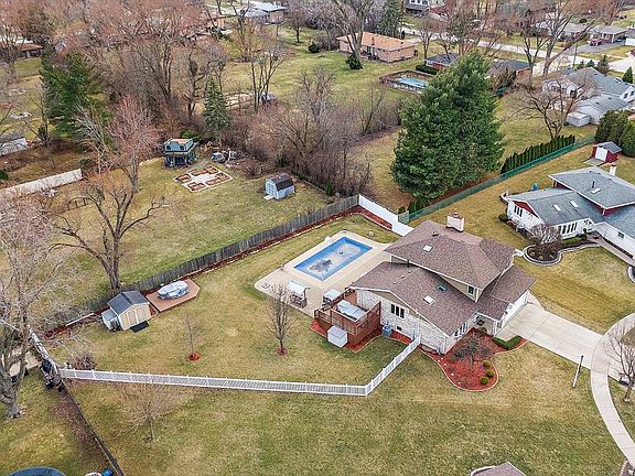 3rd image of 14951 Sheila Ct