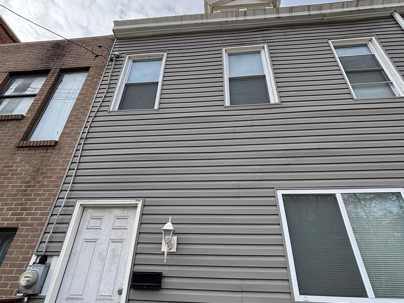 4 bed, 1600 sqft, $3,000 — Photo 2