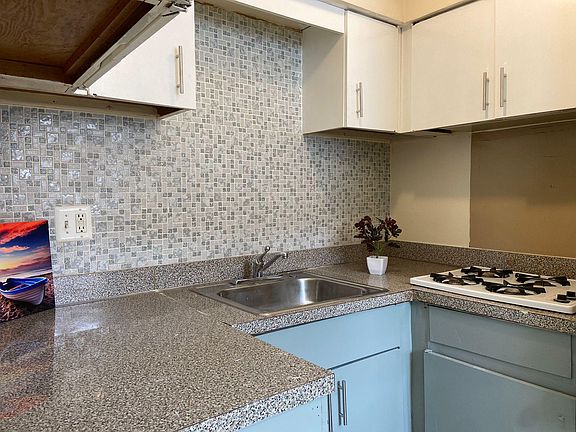 3rd image of 7965 Summerdale Ave #C5