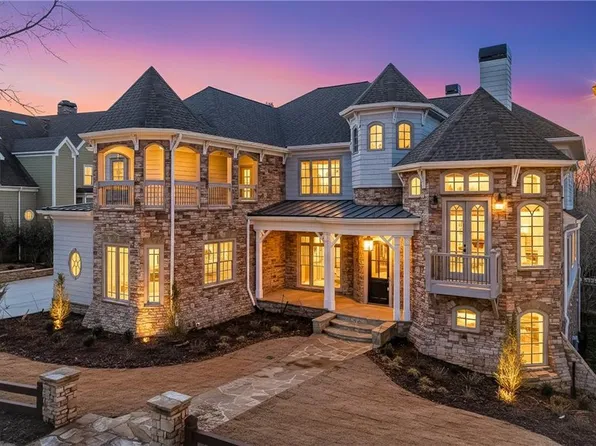 6756 Hedge Row Ln, Gainesville, GA 30506