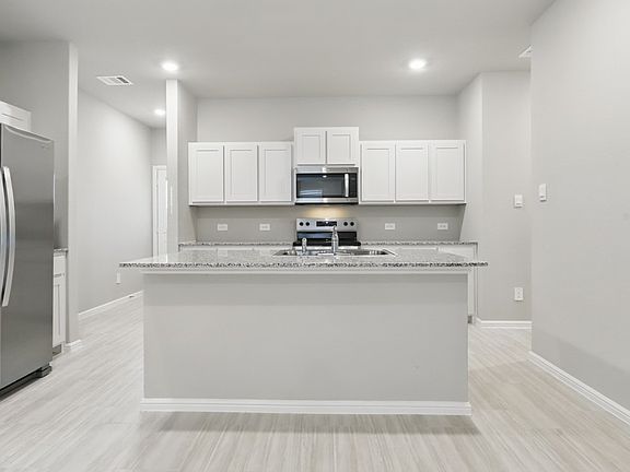 3rd image of 3053 Pecan Farm Ln