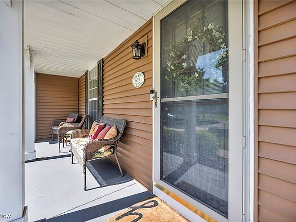 4th image of 567 Westminster Cir