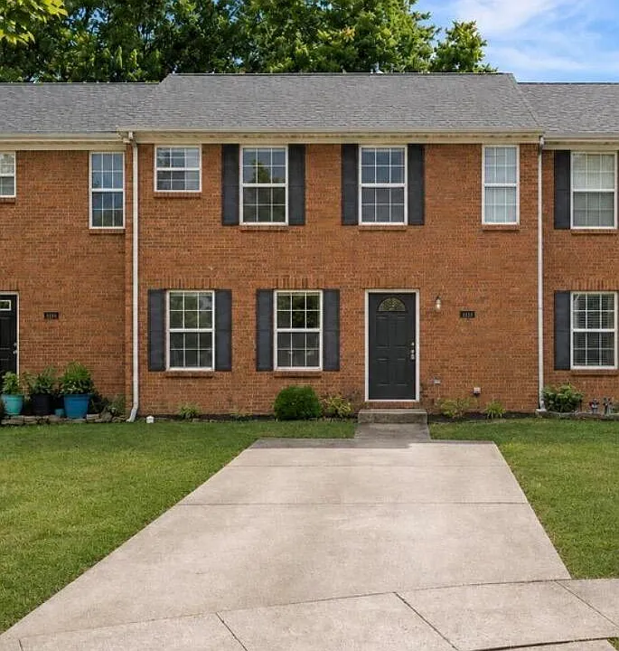 1132 Jonestown Ln